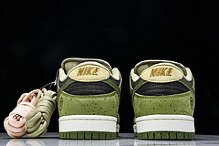 Yuto Horigome x Nike SB Dunk Low Asparagus HF8022-300