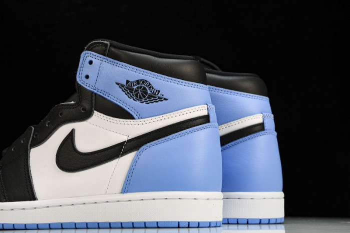 air jordan 1 retro high og "university blue" dz5485-400