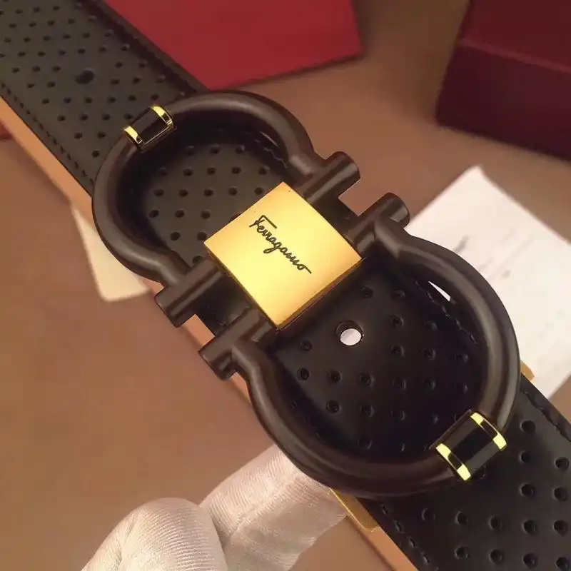 Salvatore Ferragamo s Belte 1905BL0381