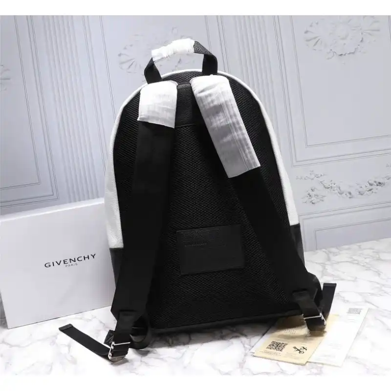 Givenchy Bags 205GIV0010