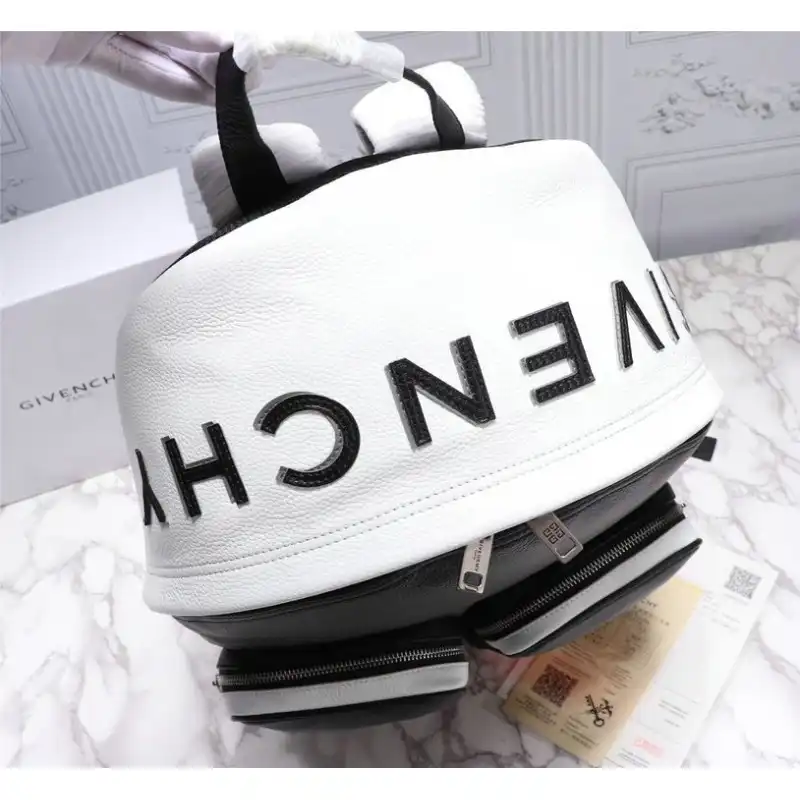 Givenchy Bags 205GIV0010