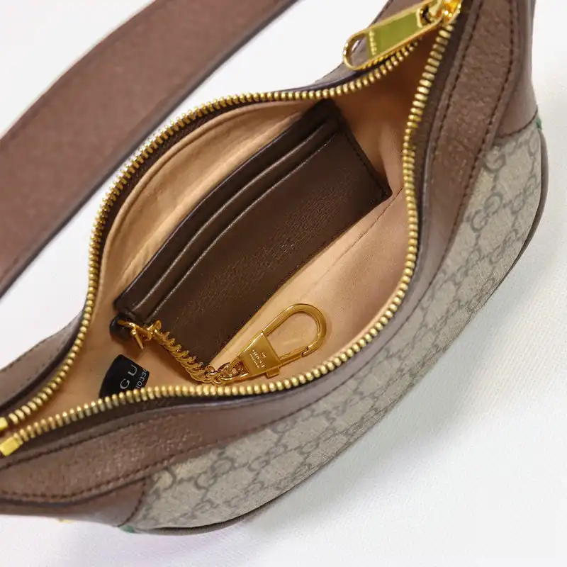 G*u*i bags 2106dj0040