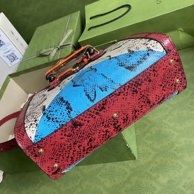 G*u*i s bags 2108ya0016