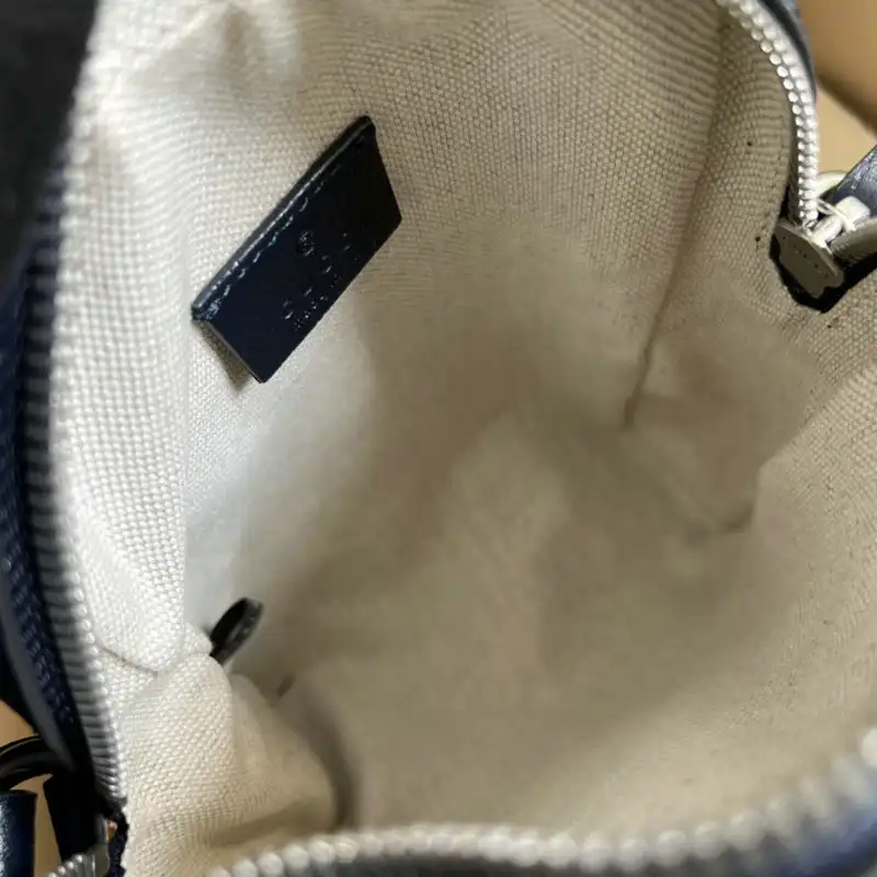 G*u*i bag 2204ya0065