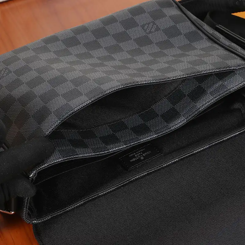 LV Bag 2304DJ0041