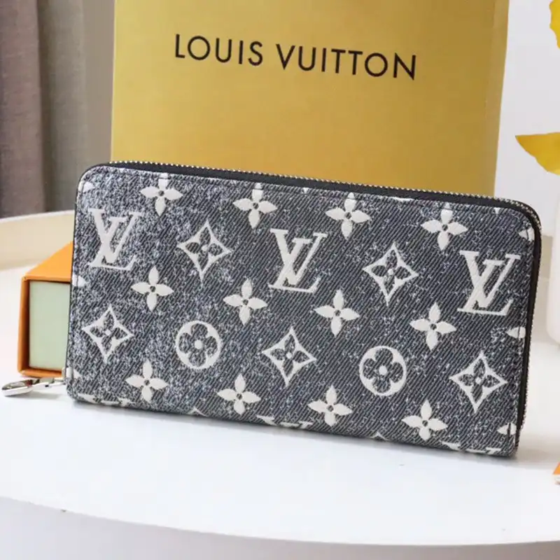 LV Bag 2306YA0128