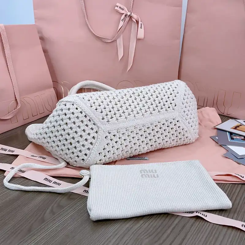 G*u*i bags 2408ya0050