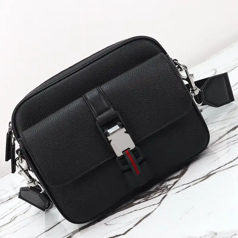 G*u*i bags 2411ya0205