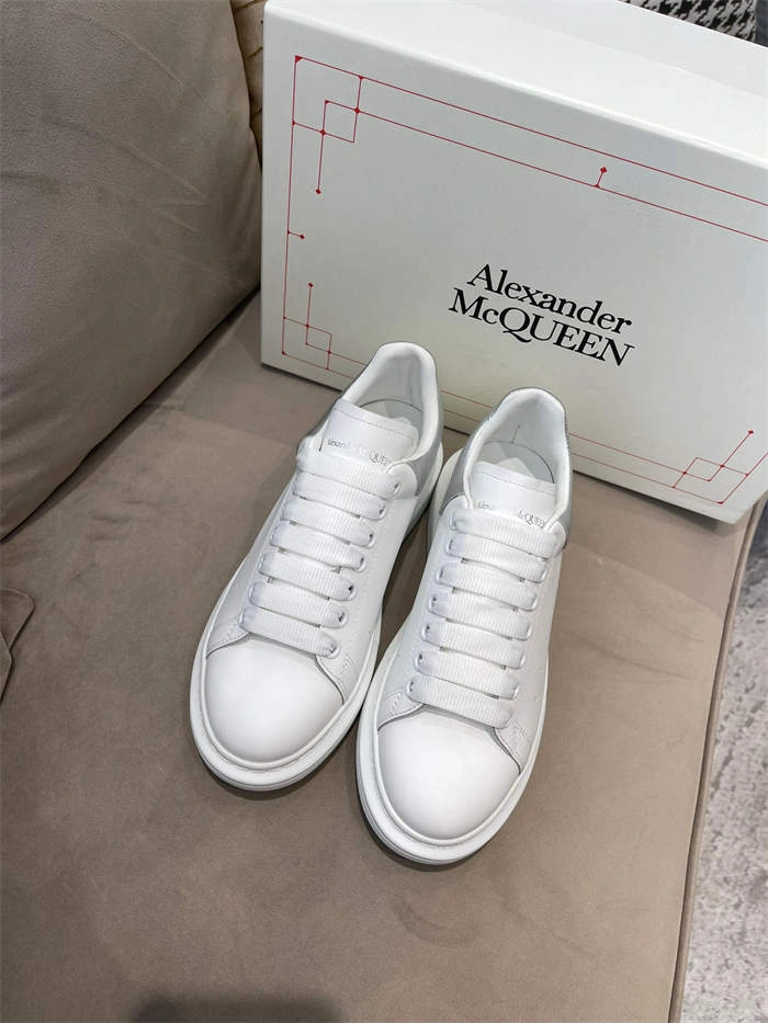 Alexander McQueen Oversized FlexibleFit 2589