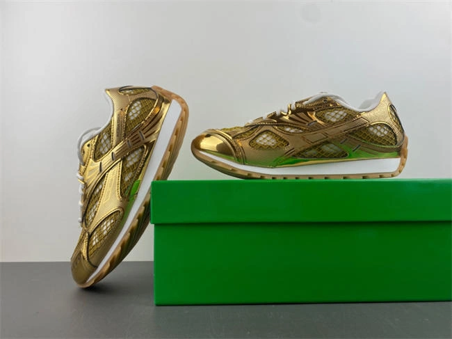 Bottega Veneta Orbit Cozy 2600