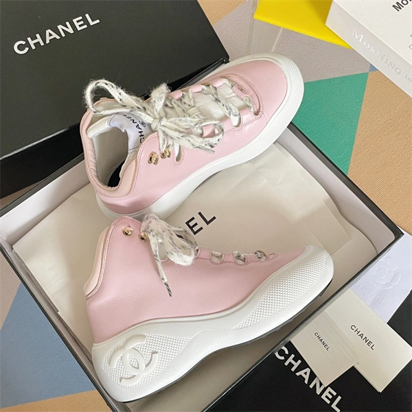 Sporty CHANEL 2168