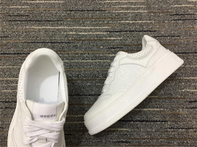 fashionable G*u*i low top sneaker 562