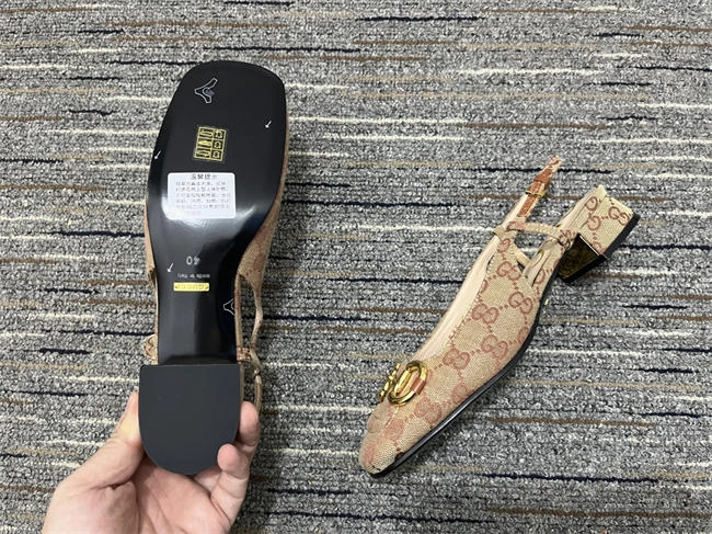 moisturewicking G*u*i slipper 495