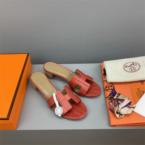 H Slipper Unisex 2365