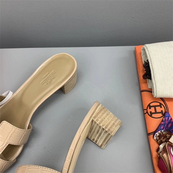 H Slipper Unisex 2365