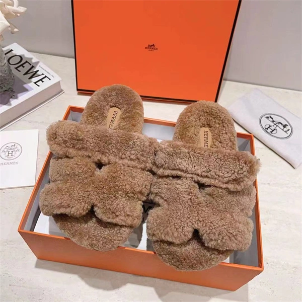 Efficient H Slipper 2380