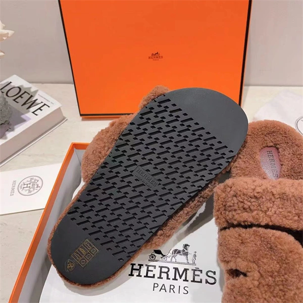 Efficient H Slipper 2380