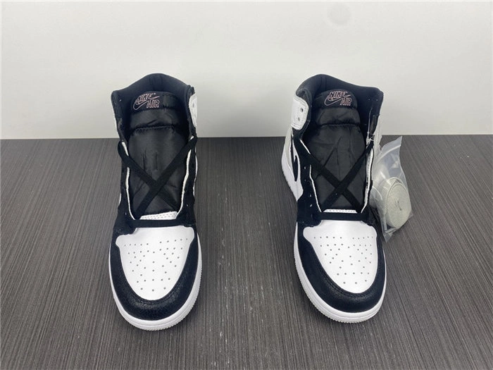 Sporty Jordan1 Retro OG Stage Haze 575441- 3626
