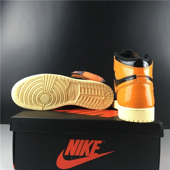 Sophisticated Jordan1 Retro Shattered Backboard 555088- 3772