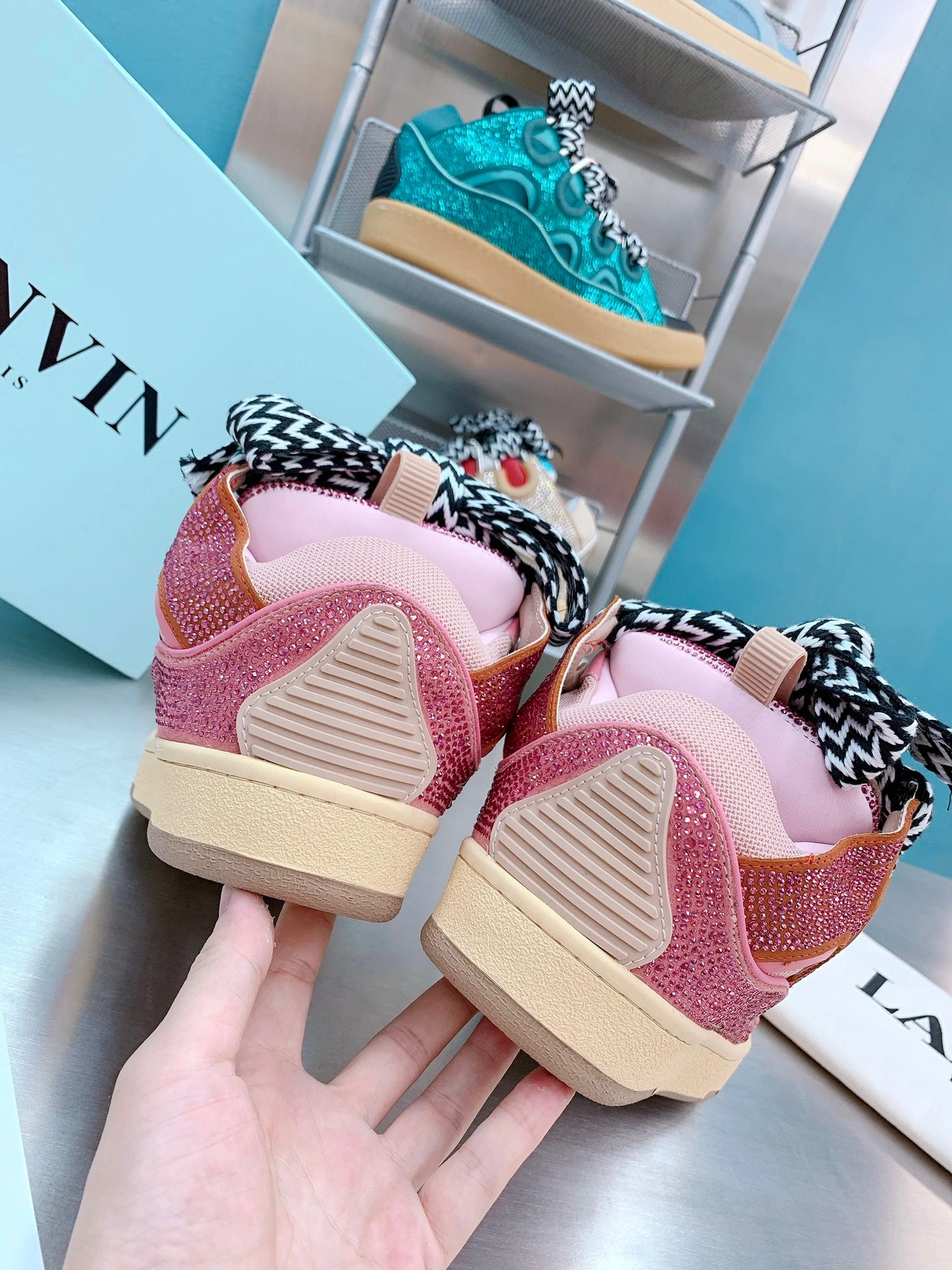 RelaxedFit Lanvon Curb Sneaker 879