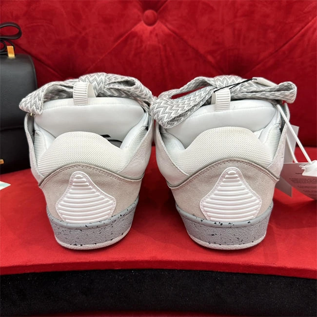 Elegant Lanvon Curb Sneaker 893