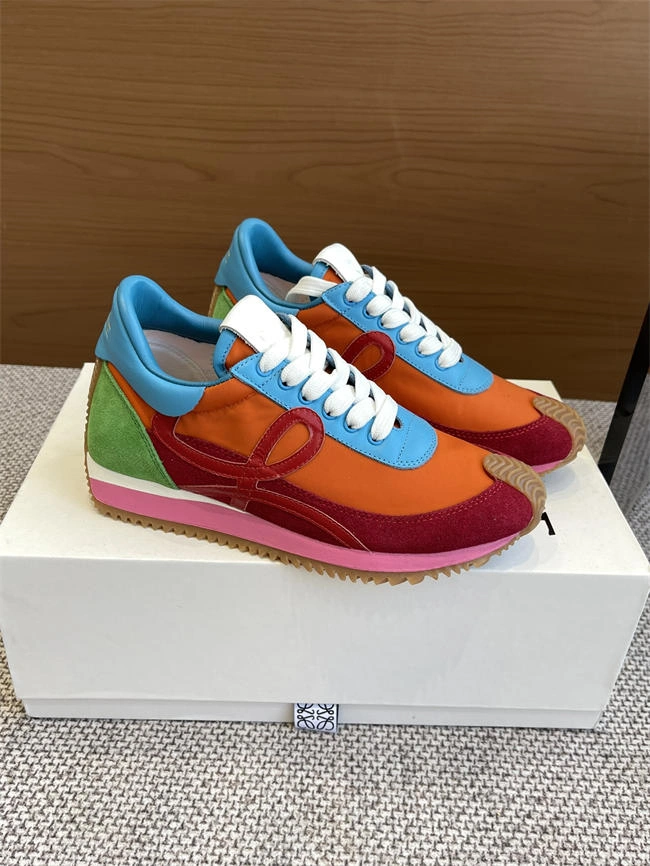 Compact Loewe Sneaker 2464