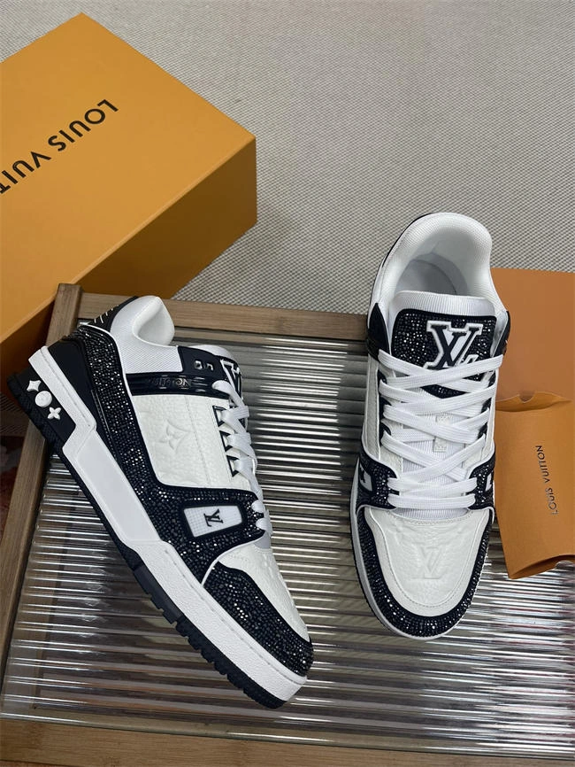 SmartChoice Lv Trainer Sneaker 2111