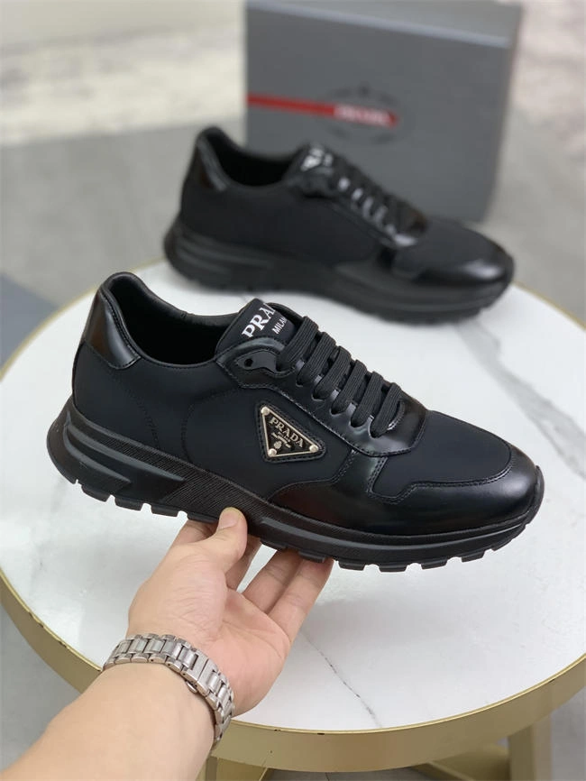 Prada Runner Sneaker Elegant 3201